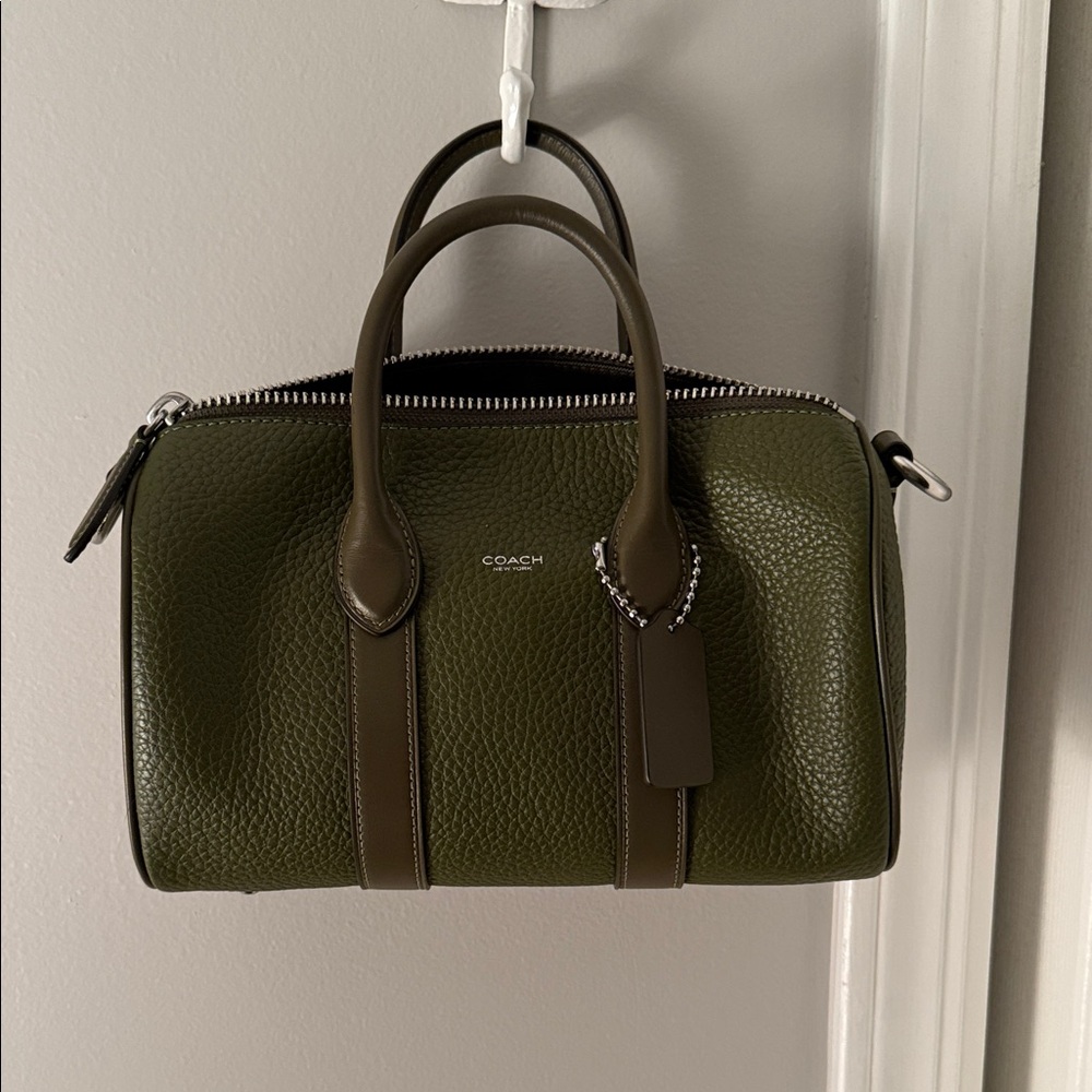 Coach Compass 25